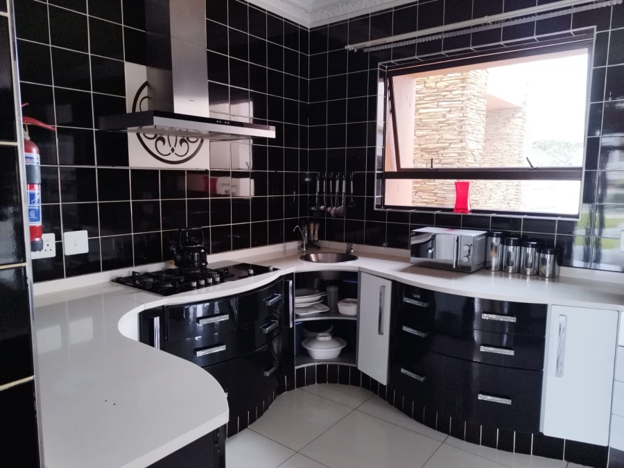 4 Bedroom Property for Sale in Serengeti Lifestyle Estate Gauteng