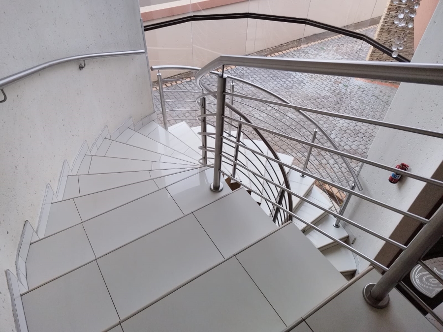 4 Bedroom Property for Sale in Serengeti Lifestyle Estate Gauteng