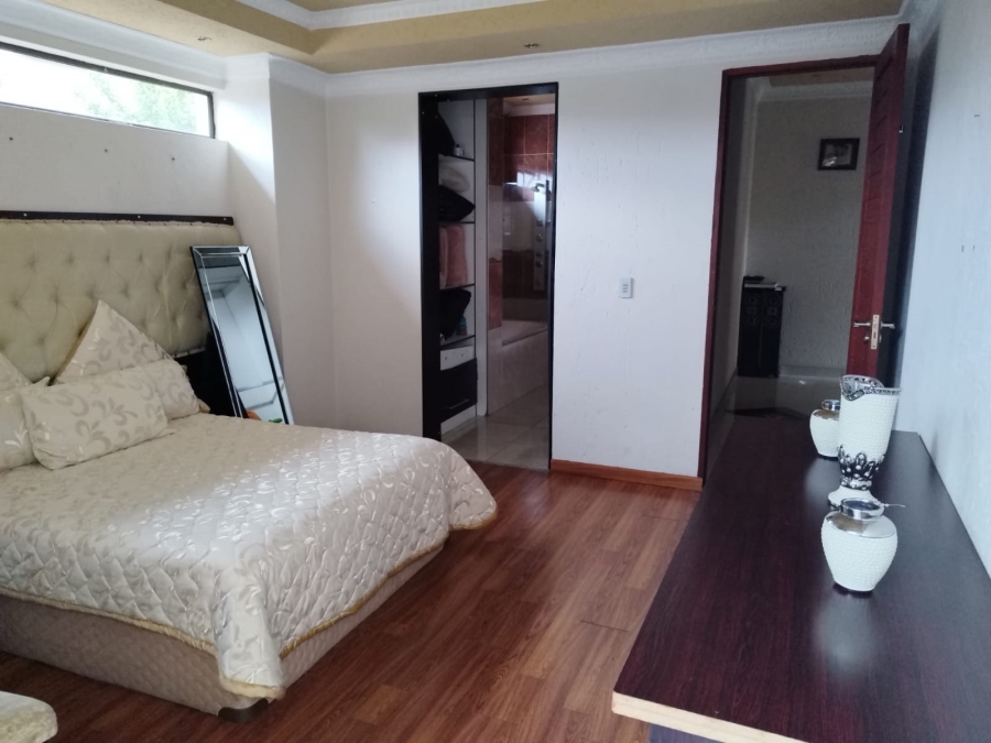 4 Bedroom Property for Sale in Serengeti Lifestyle Estate Gauteng