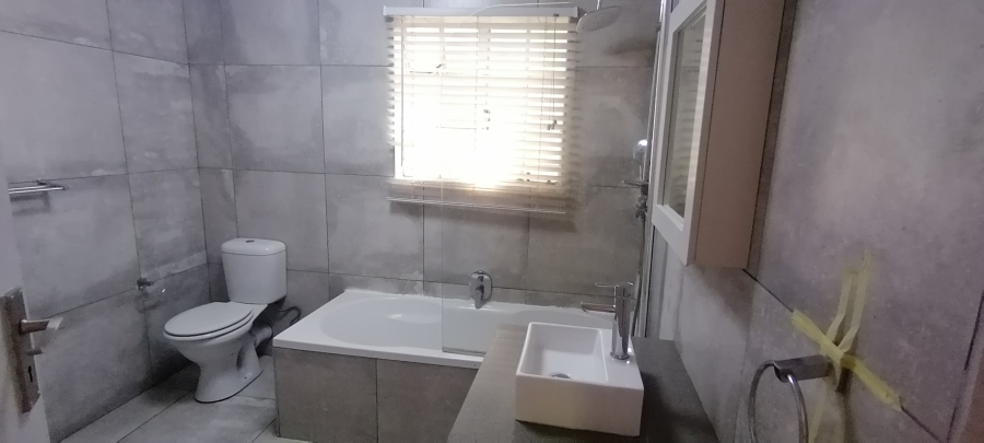 To Let 2 Bedroom Property for Rent in Wilro Park Gauteng