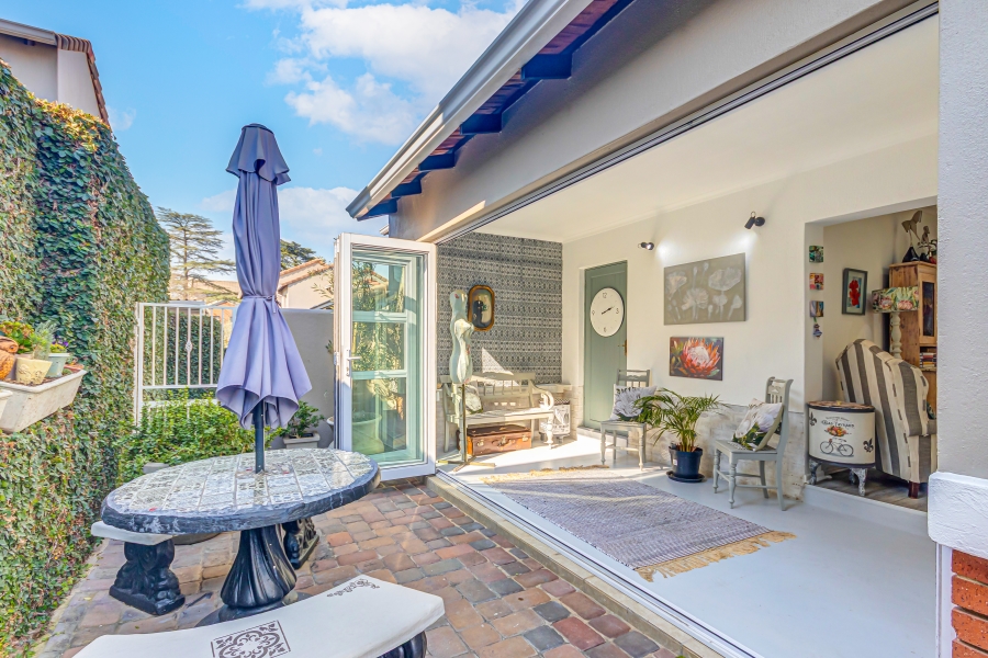 2 Bedroom Property for Sale in Bryanston Gauteng