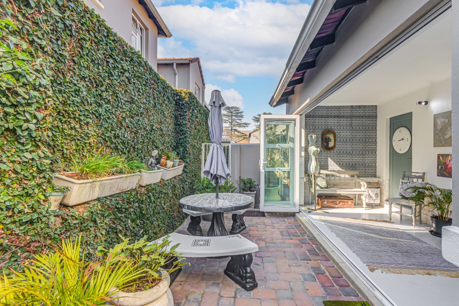 2 Bedroom Property for Sale in Bryanston Gauteng
