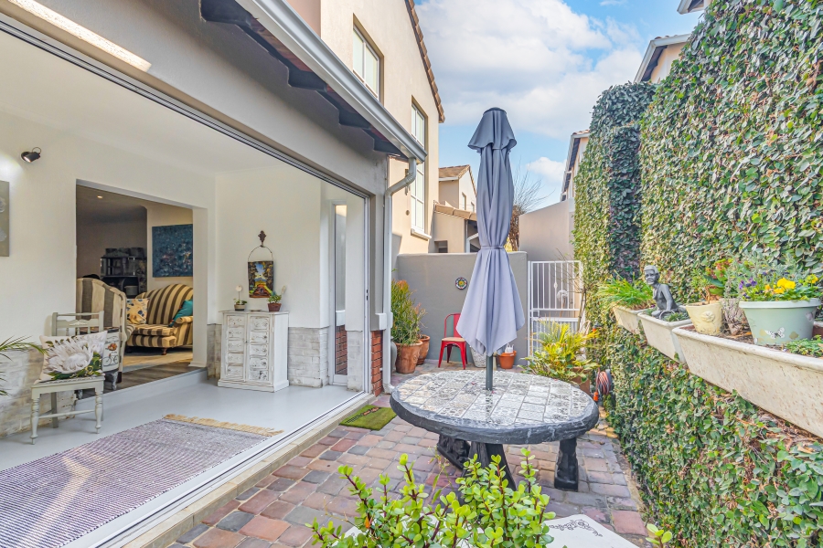 2 Bedroom Property for Sale in Bryanston Gauteng