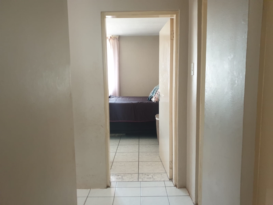 To Let 2 Bedroom Property for Rent in Florida Gauteng
