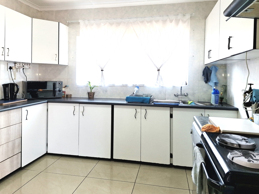 3 Bedroom Property for Sale in Sophiatown Gauteng