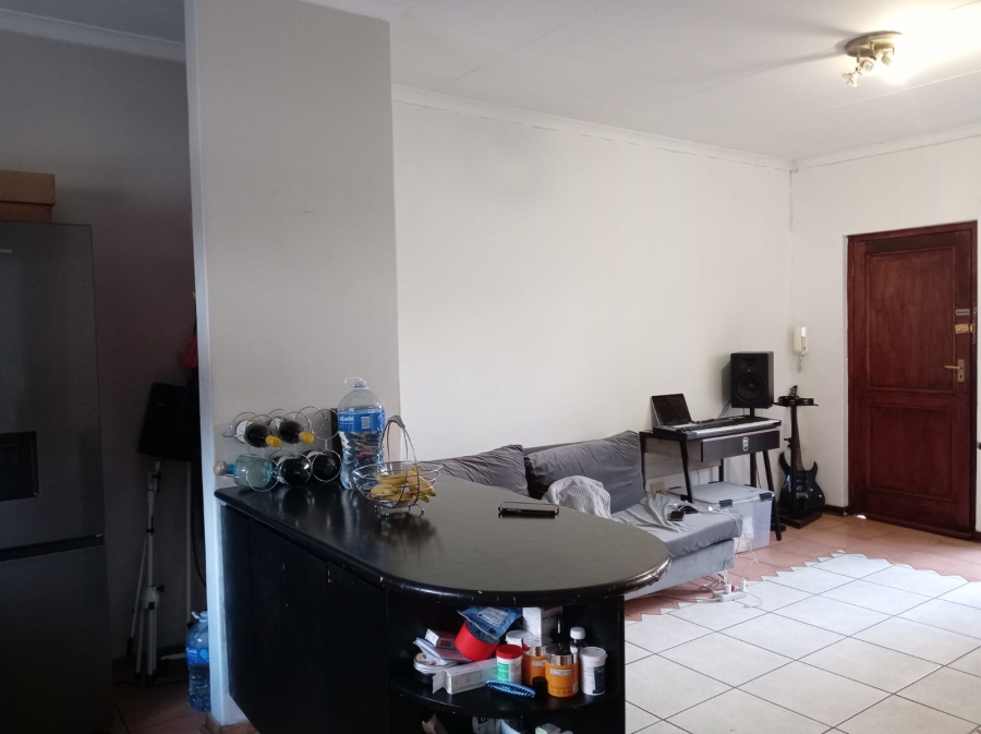 1 Bedroom Property for Sale in Sandown Gauteng