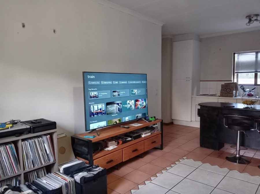 1 Bedroom Property for Sale in Sandown Gauteng