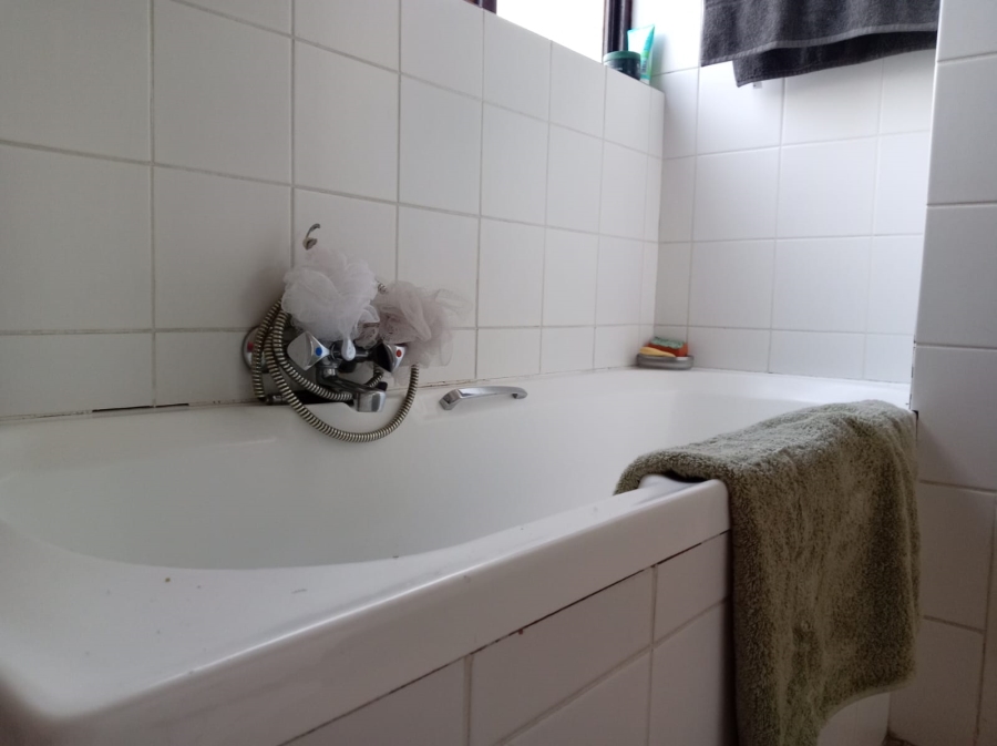 1 Bedroom Property for Sale in Sandown Gauteng