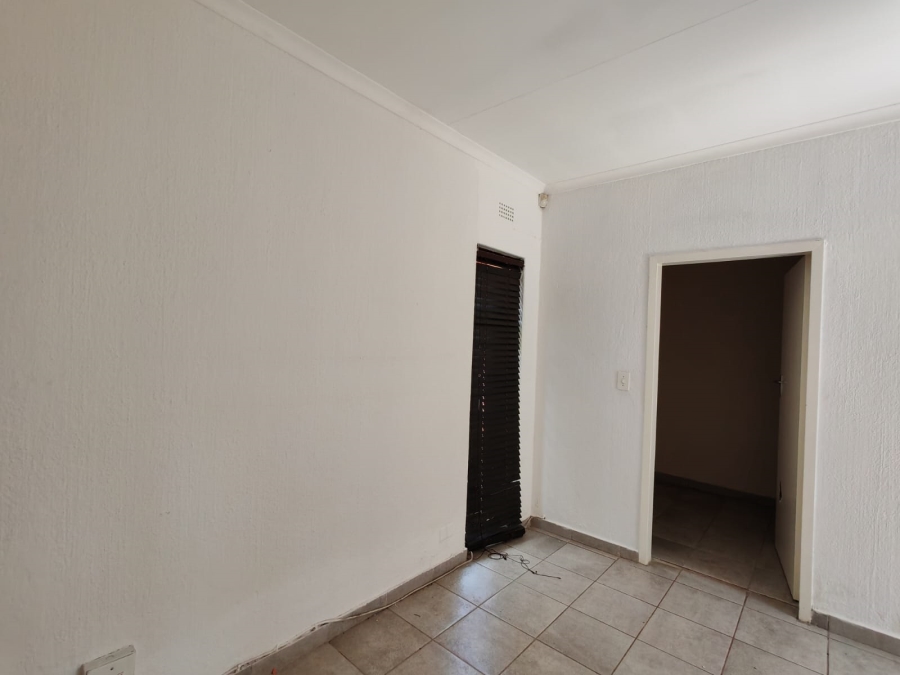 To Let 3 Bedroom Property for Rent in Randpark Ridge Gauteng