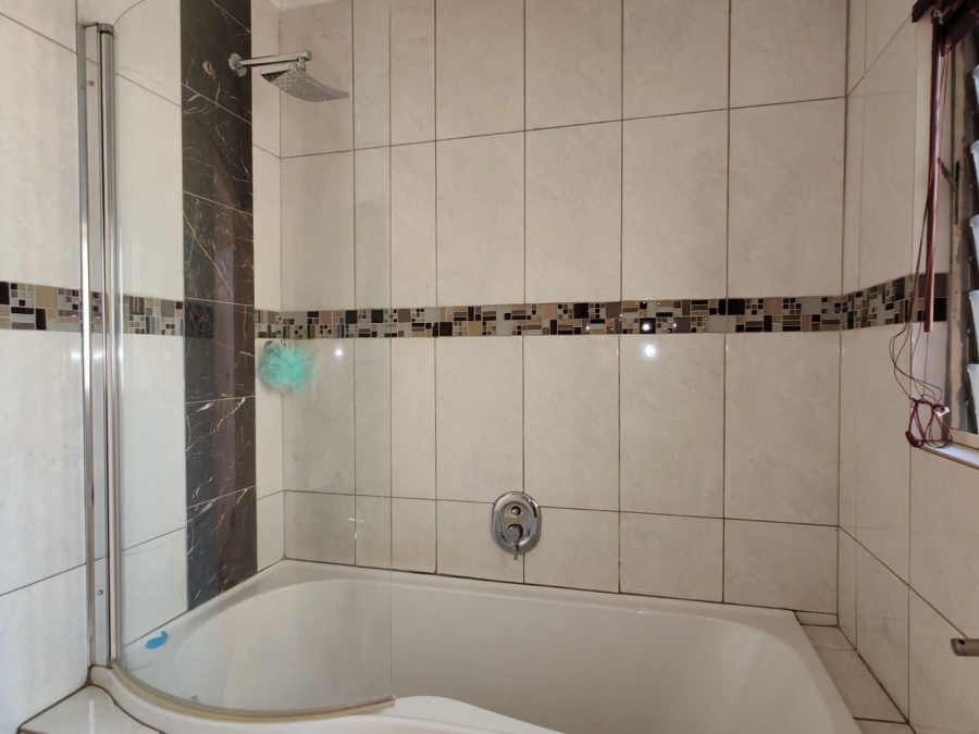To Let 3 Bedroom Property for Rent in Randpark Ridge Gauteng