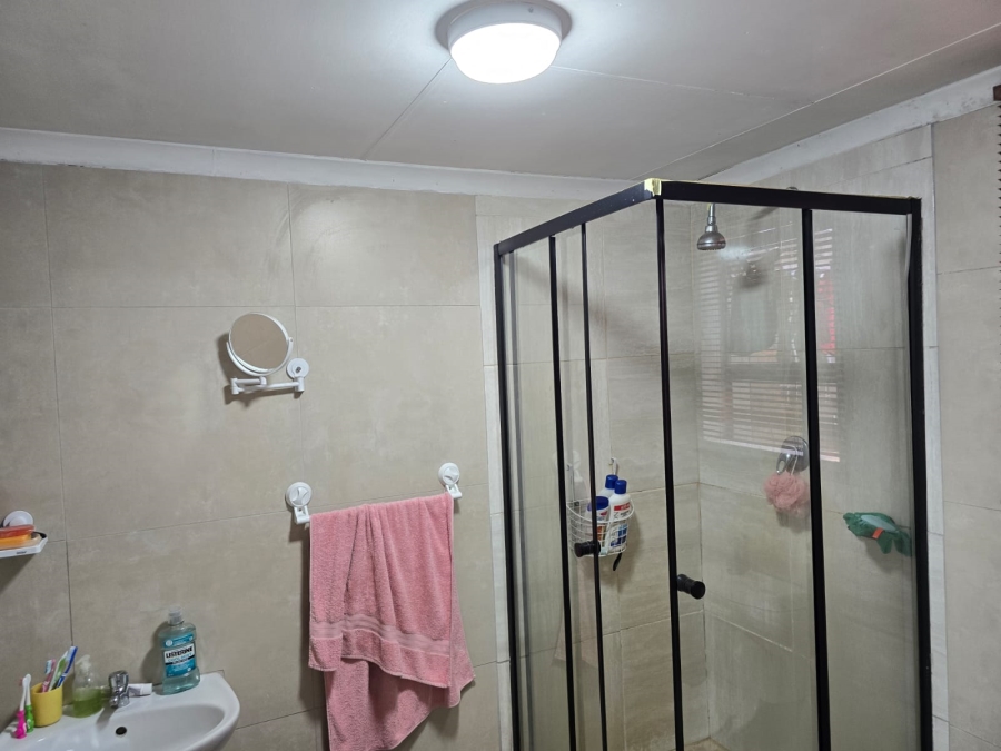 4 Bedroom Property for Sale in Roseacre Gauteng