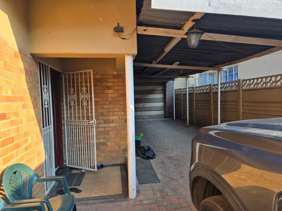 4 Bedroom Property for Sale in Roseacre Gauteng