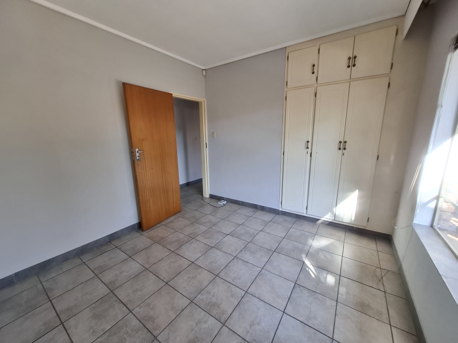 To Let 3 Bedroom Property for Rent in Faerie Glen Gauteng