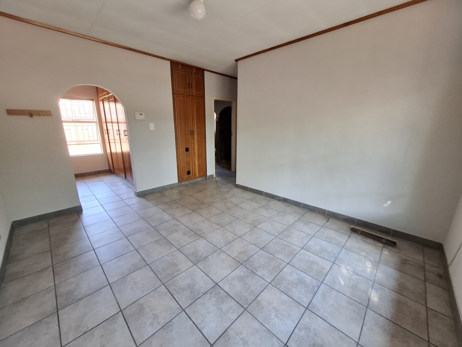 To Let 3 Bedroom Property for Rent in Faerie Glen Gauteng