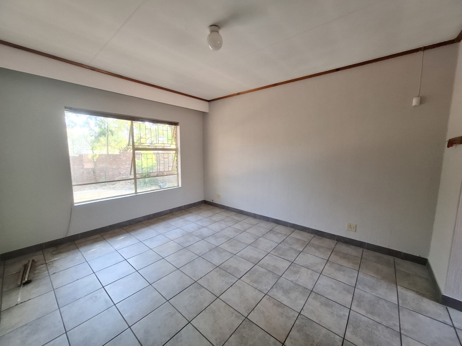 To Let 3 Bedroom Property for Rent in Faerie Glen Gauteng