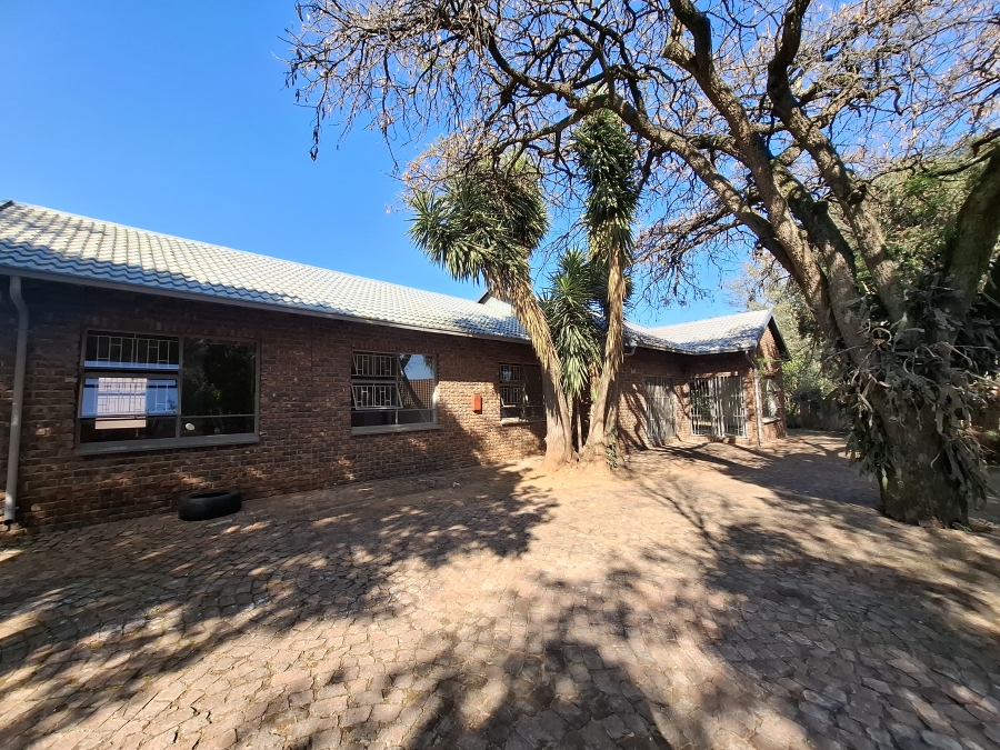 To Let 3 Bedroom Property for Rent in Faerie Glen Gauteng