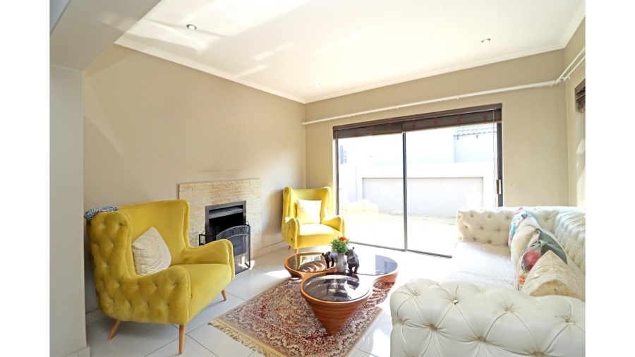 3 Bedroom Property for Sale in Thatchfield Hills Gauteng