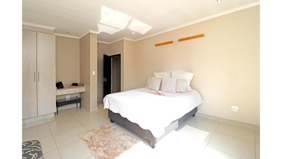 3 Bedroom Property for Sale in Thatchfield Hills Gauteng