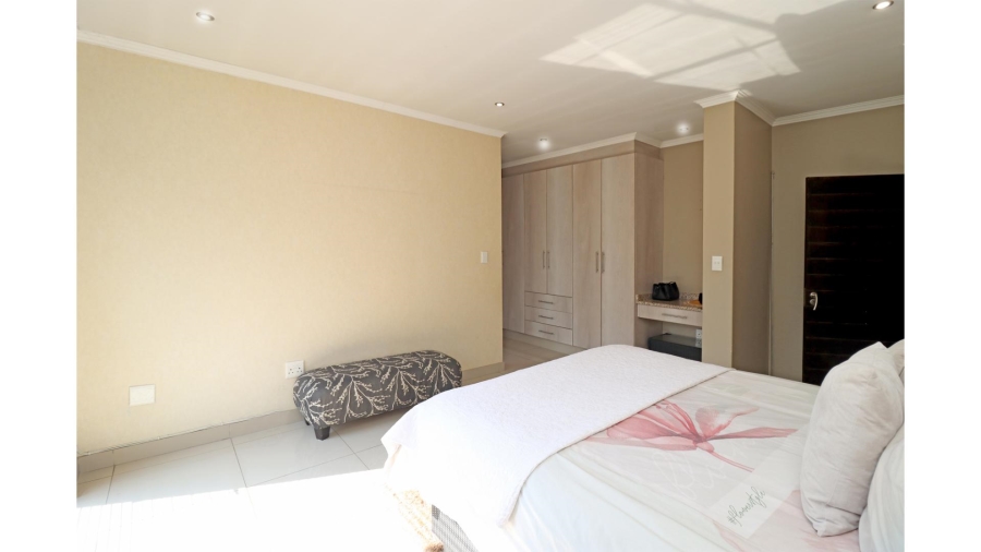 3 Bedroom Property for Sale in Thatchfield Hills Gauteng