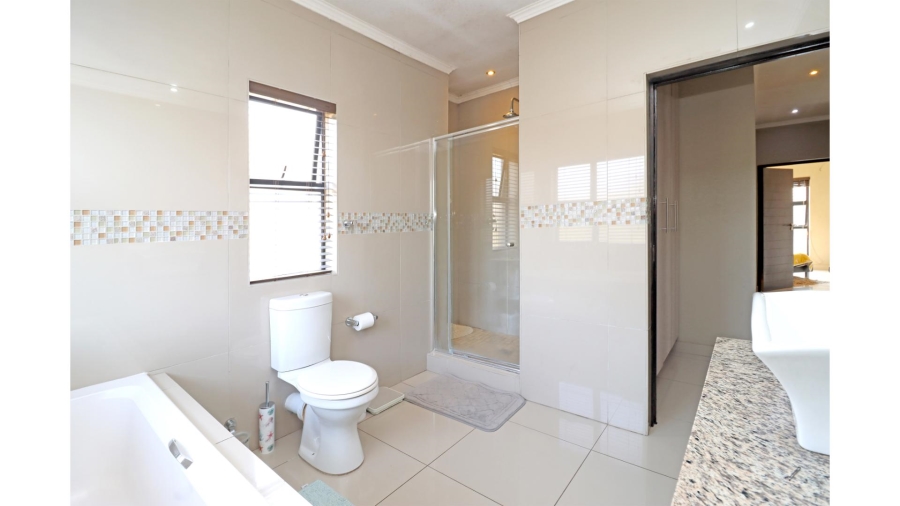 3 Bedroom Property for Sale in Thatchfield Hills Gauteng