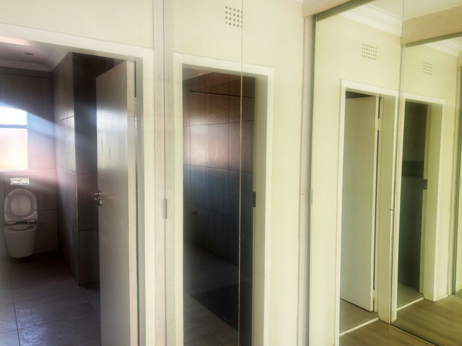 3 Bedroom Property for Sale in Strathavon Gauteng