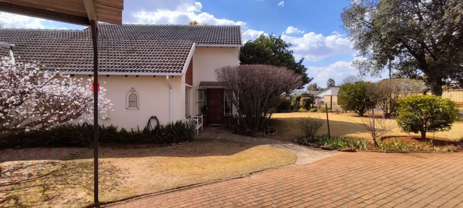 4 Bedroom Property for Sale in Greenhills Gauteng