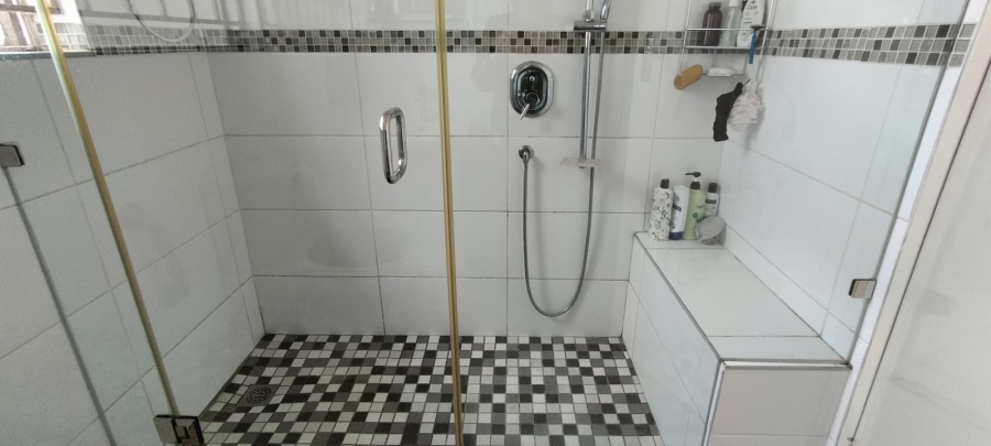 4 Bedroom Property for Sale in Greenhills Gauteng