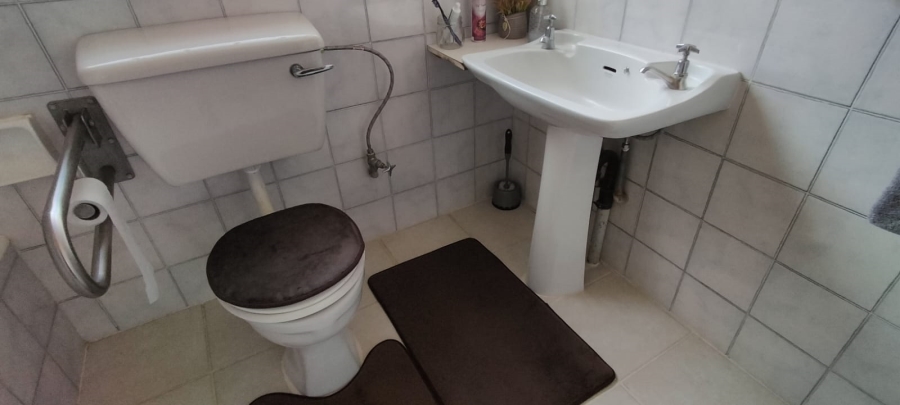 4 Bedroom Property for Sale in Greenhills Gauteng