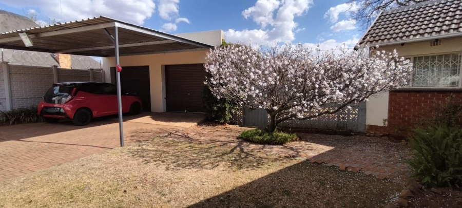 4 Bedroom Property for Sale in Greenhills Gauteng