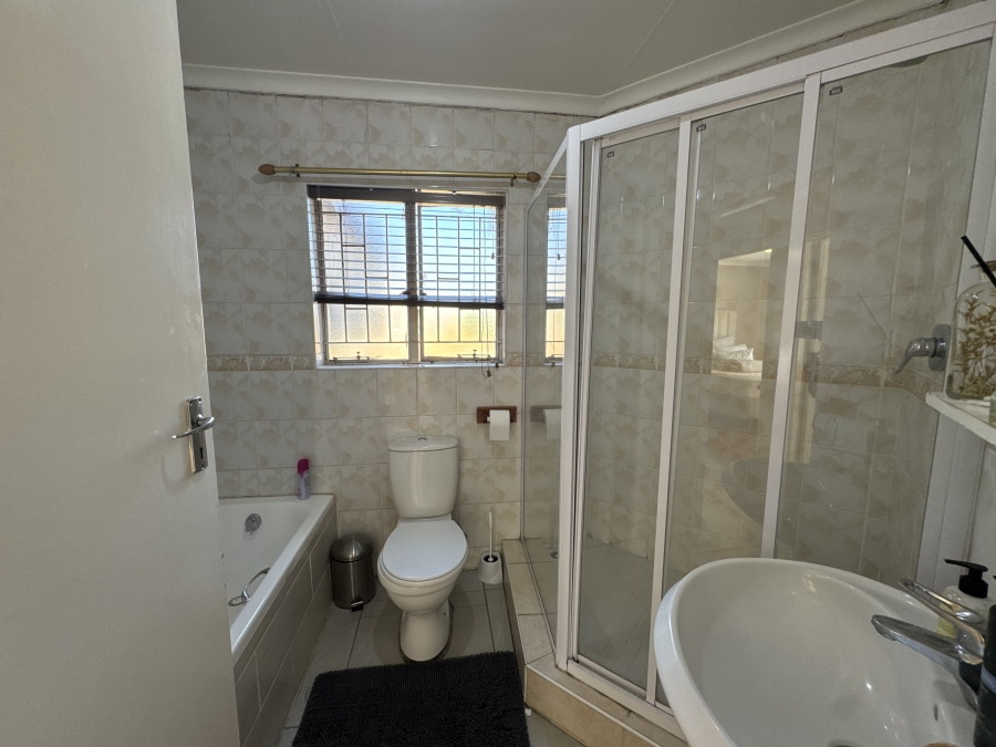 3 Bedroom Property for Sale in Kyalami Hills Gauteng