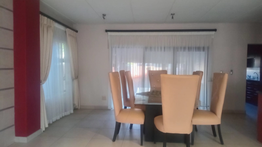 To Let 3 Bedroom Property for Rent in Glen Marais Gauteng