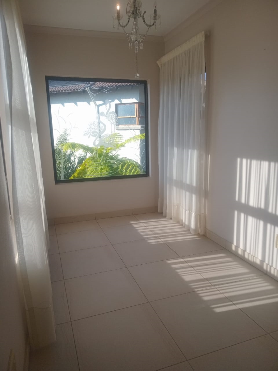 To Let 3 Bedroom Property for Rent in Glen Marais Gauteng