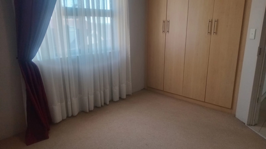 To Let 3 Bedroom Property for Rent in Glen Marais Gauteng