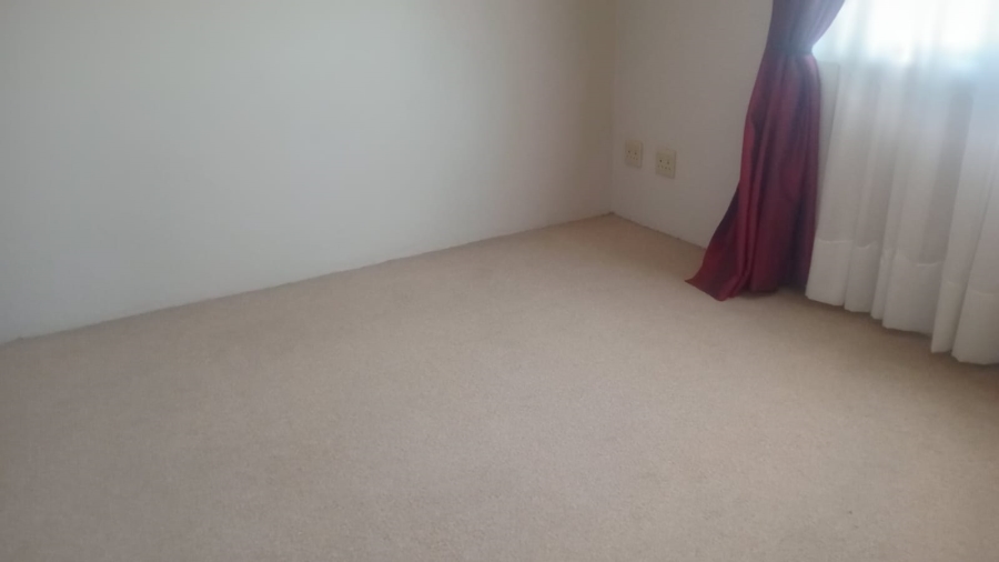 To Let 3 Bedroom Property for Rent in Glen Marais Gauteng