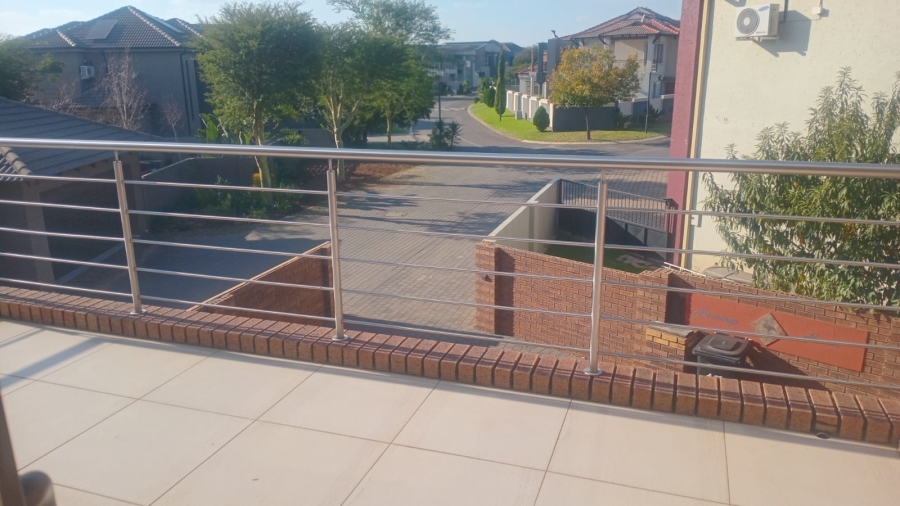 To Let 3 Bedroom Property for Rent in Glen Marais Gauteng