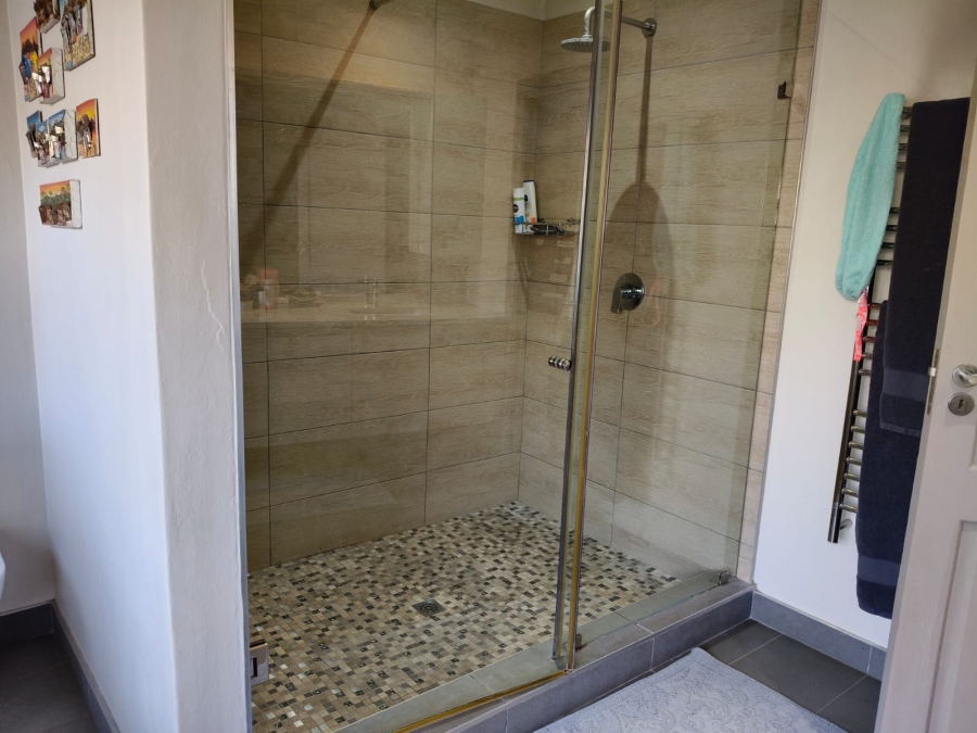To Let 2 Bedroom Property for Rent in Bryanston Gauteng