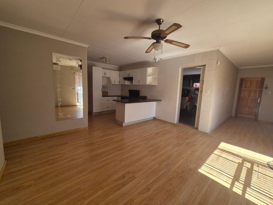 2 Bedroom Property for Sale in Eike Park Gauteng