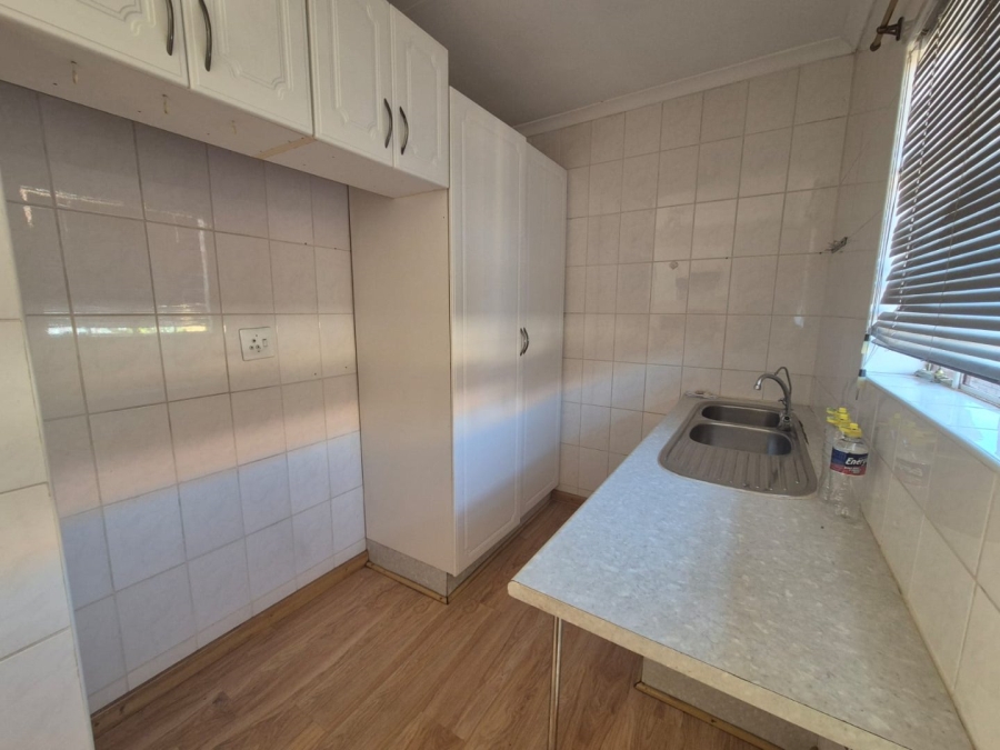 2 Bedroom Property for Sale in Eike Park Gauteng