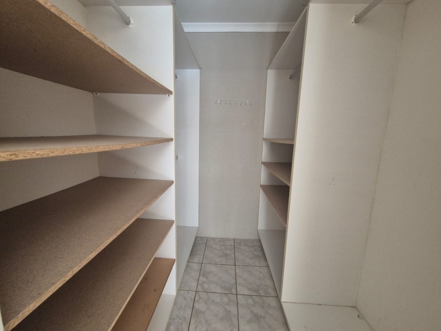 2 Bedroom Property for Sale in Eike Park Gauteng