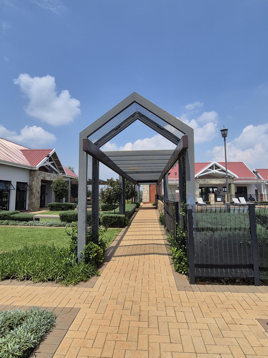To Let 2 Bedroom Property for Rent in Glen Marais Gauteng