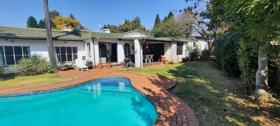3 Bedroom Property for Sale in Weltevreden Park Gauteng
