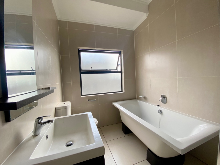 1 Bedroom Property for Sale in Fourways Gauteng