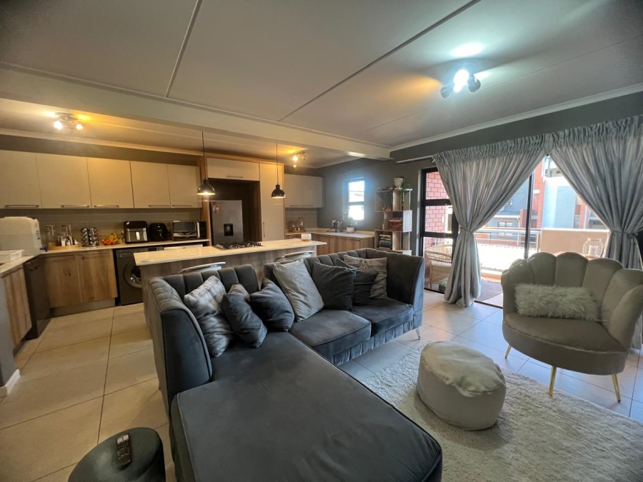 2 Bedroom Property for Sale in Glen Marais Gauteng