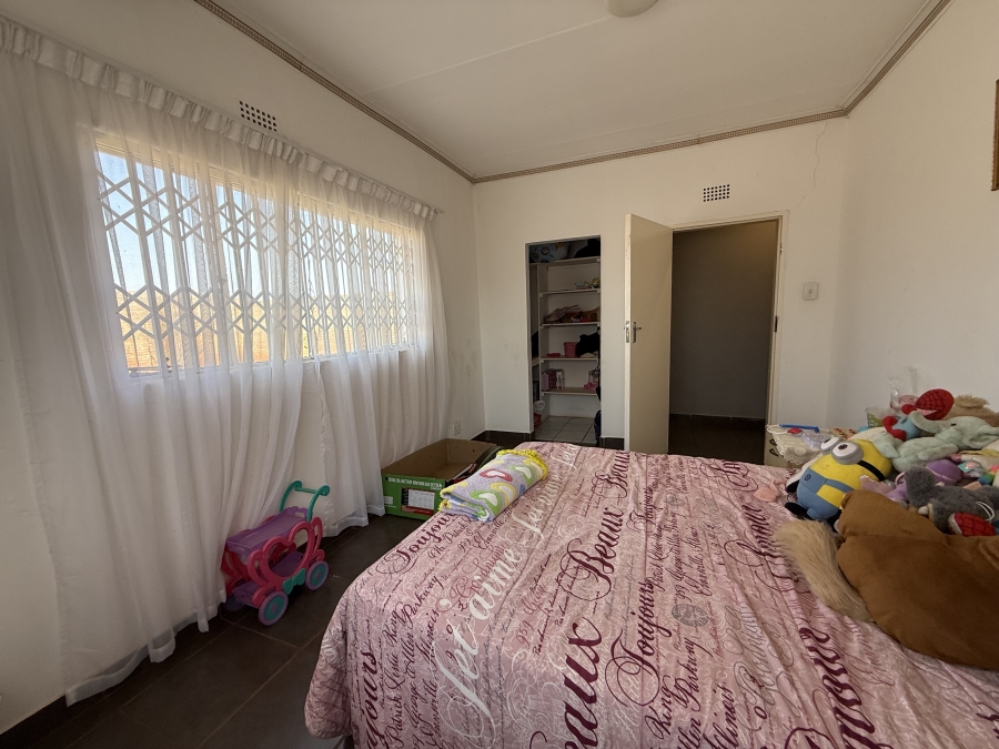 9 Bedroom Property for Sale in Tarlton Gauteng