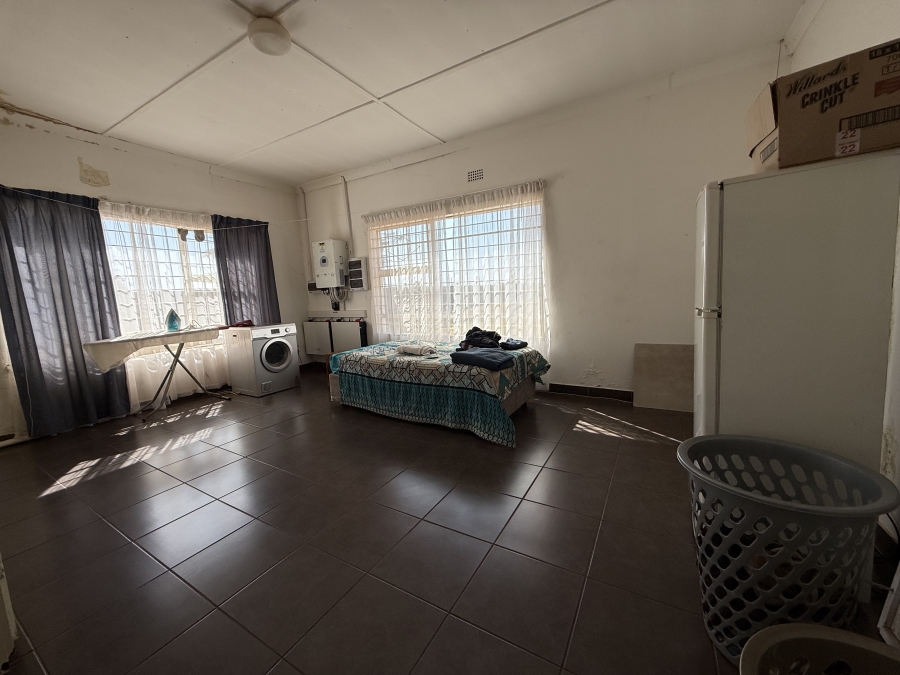 9 Bedroom Property for Sale in Tarlton Gauteng