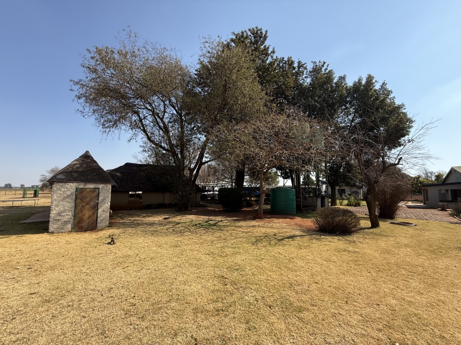 9 Bedroom Property for Sale in Tarlton Gauteng