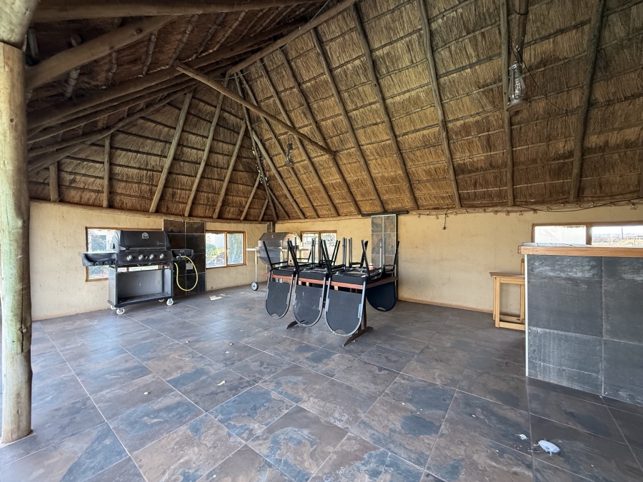 9 Bedroom Property for Sale in Tarlton Gauteng