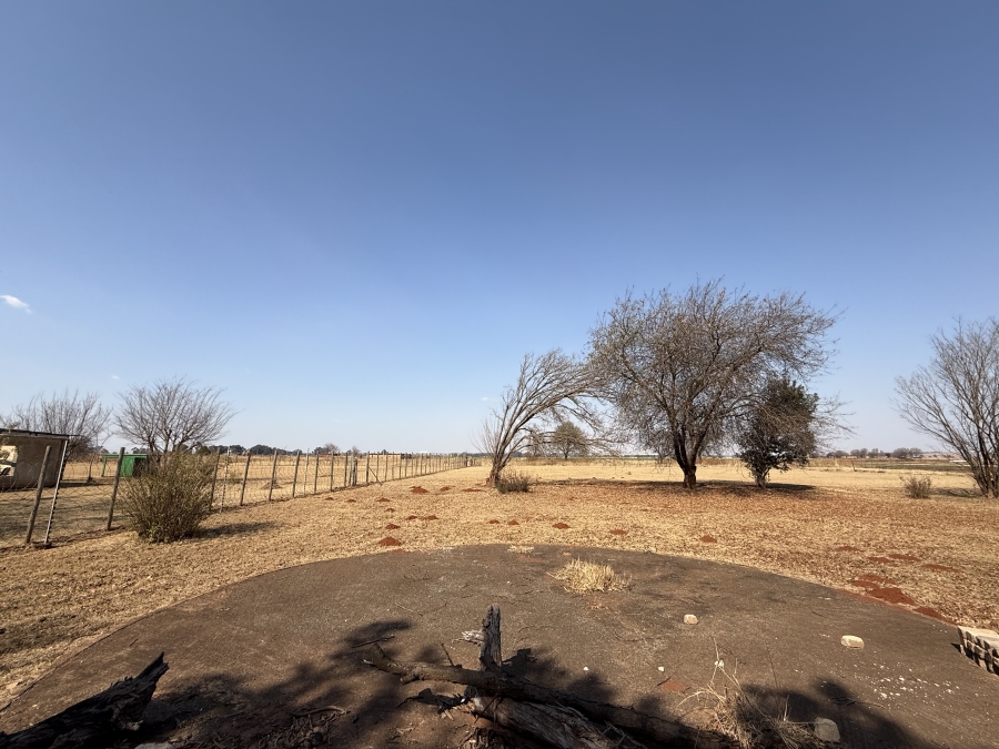 9 Bedroom Property for Sale in Tarlton Gauteng