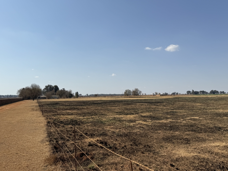 9 Bedroom Property for Sale in Tarlton Gauteng
