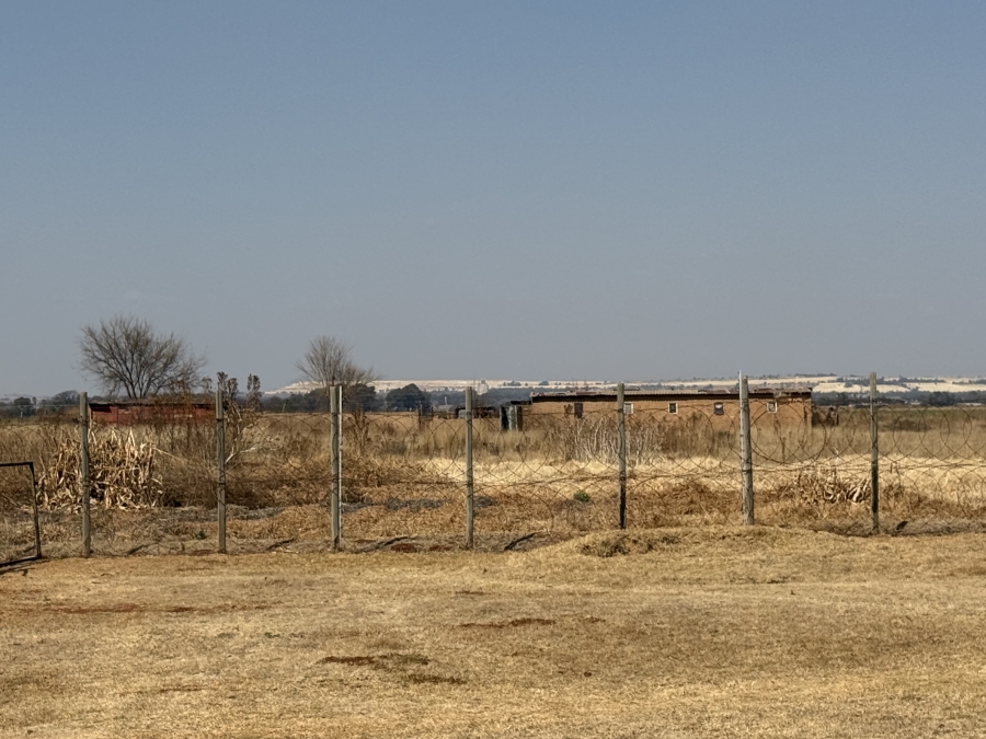 9 Bedroom Property for Sale in Tarlton Gauteng